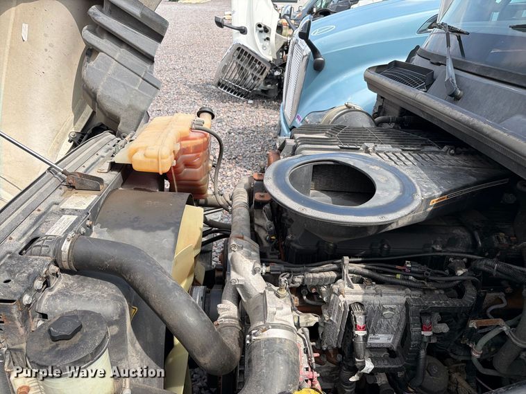 image for item YA4051 2021 International LT625 semi truck