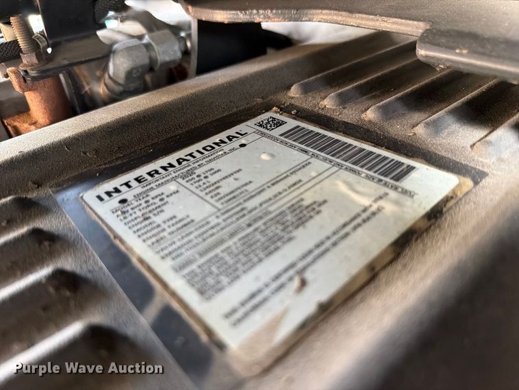 image for item YA4051 2021 International LT625 semi truck