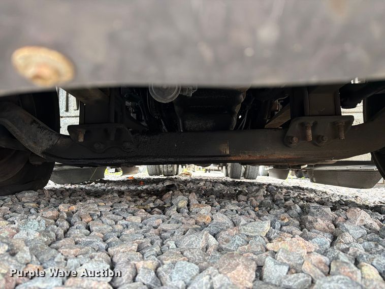 image for item YA4051 2021 International LT625 semi truck