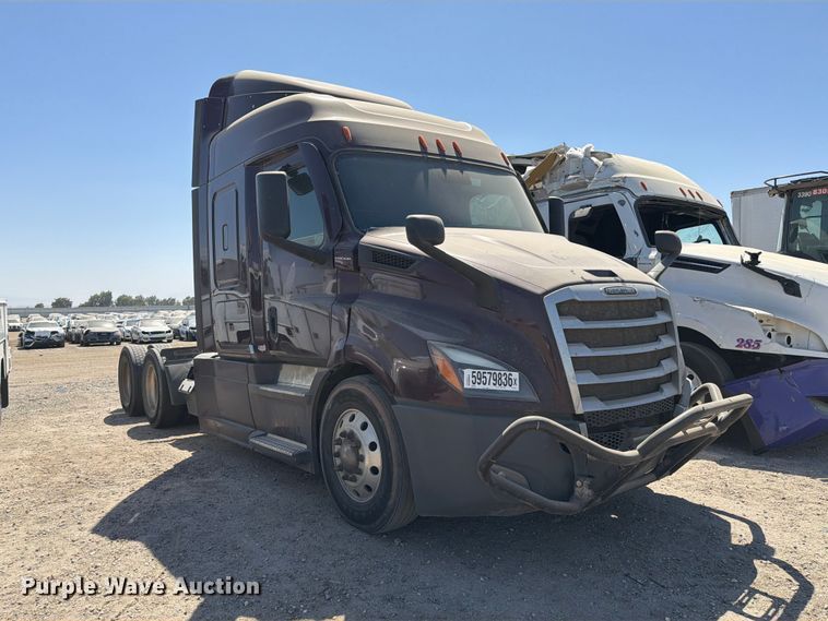 image for item YA4065 2022 Freightliner Cascadia 116 semi truck