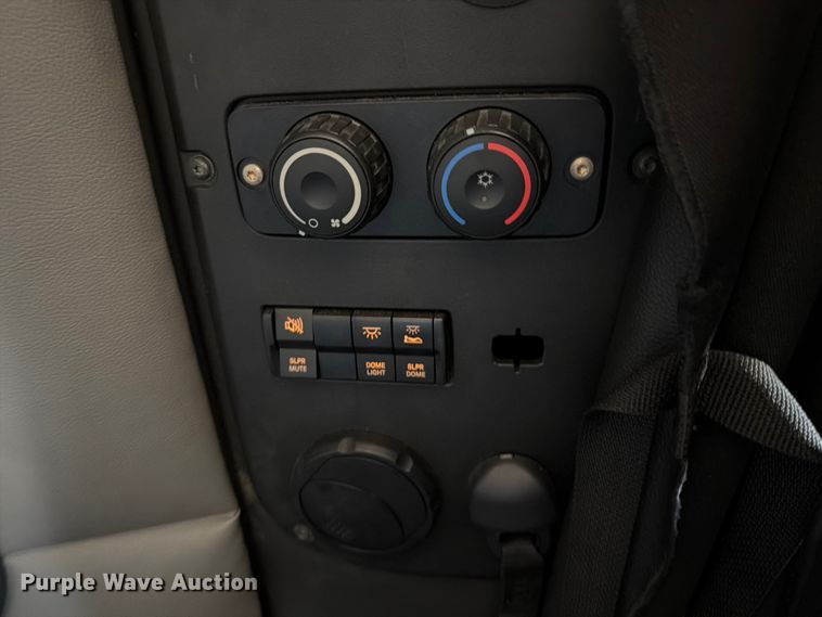 image for item YA4065 2022 Freightliner Cascadia 116 semi truck