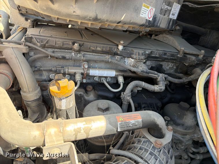 image for item YA4065 2022 Freightliner Cascadia 116 semi truck