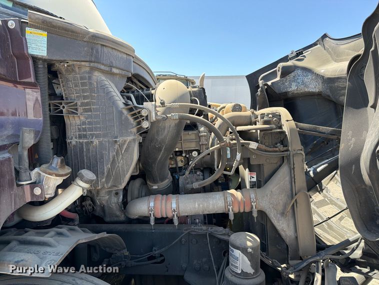 image for item YA4065 2022 Freightliner Cascadia 116 semi truck