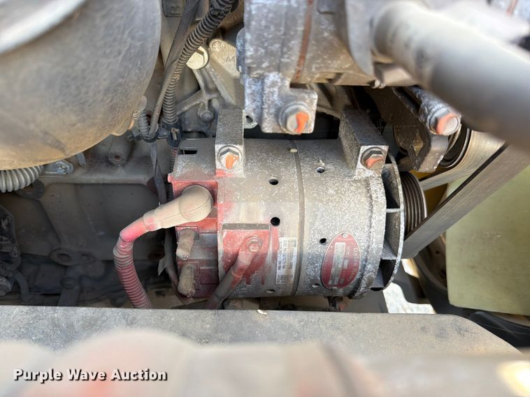 image for item YA4065 2022 Freightliner Cascadia 116 semi truck