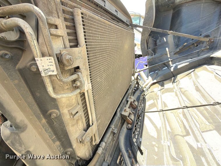 image for item YA4065 2022 Freightliner Cascadia 116 semi truck