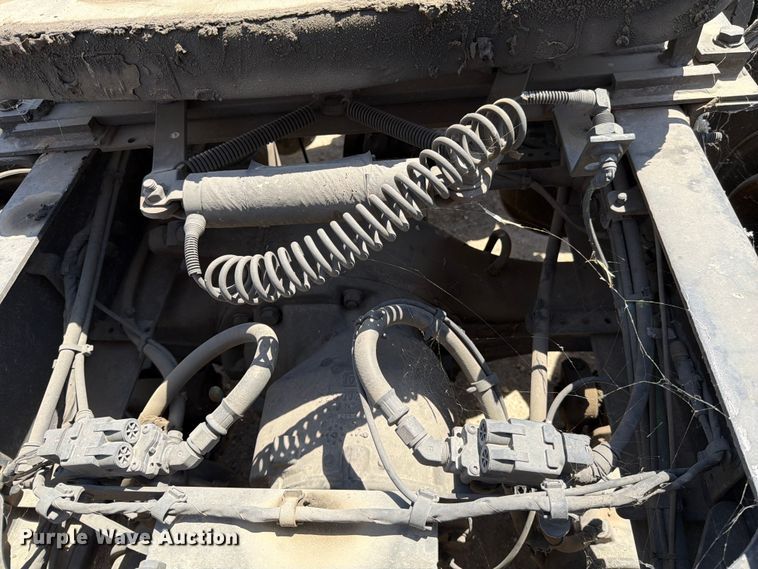 image for item YA4065 2022 Freightliner Cascadia 116 semi truck
