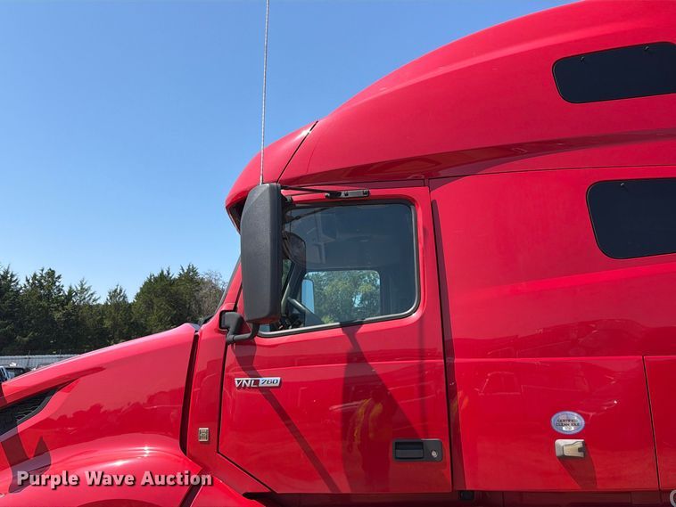 image for item YA4137 2022 Volvo VNL semi truck