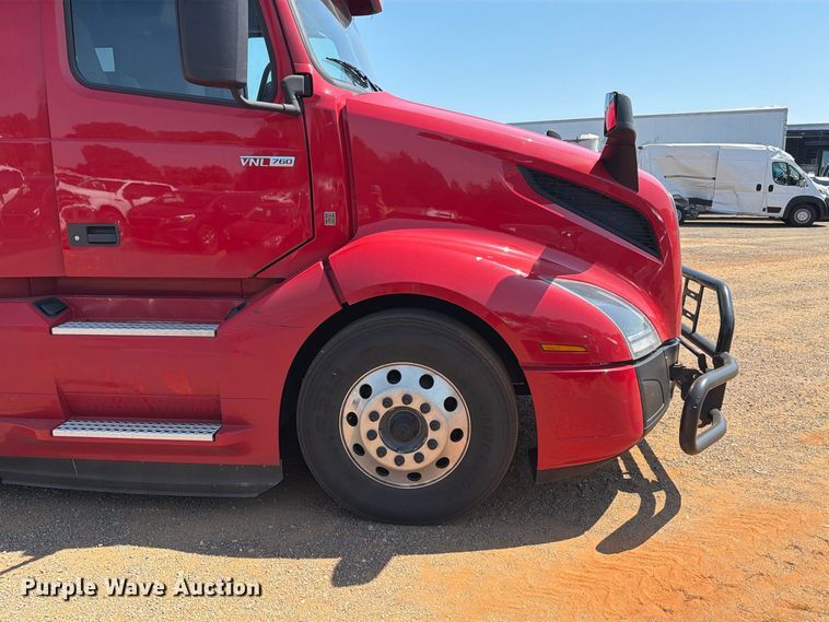 image for item YA4137 2022 Volvo VNL semi truck