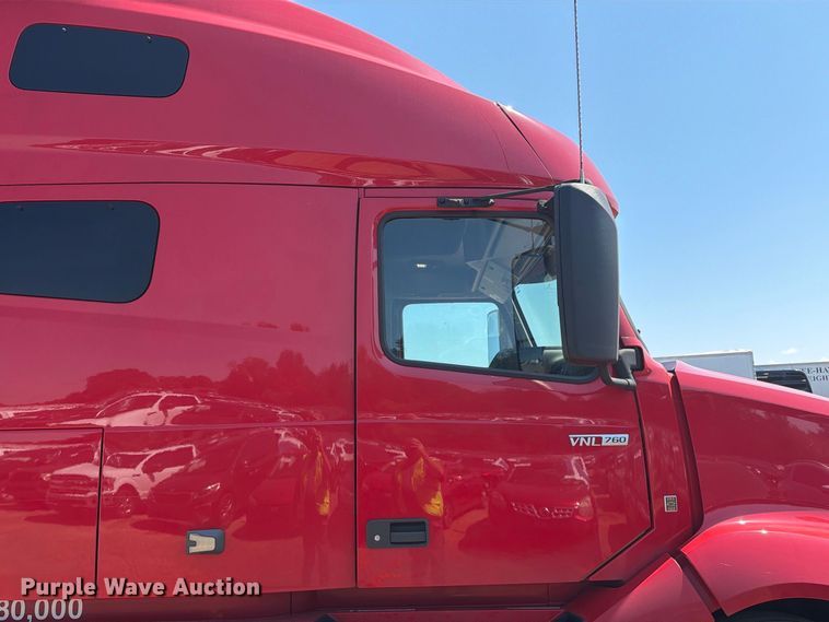 image for item YA4137 2022 Volvo VNL semi truck