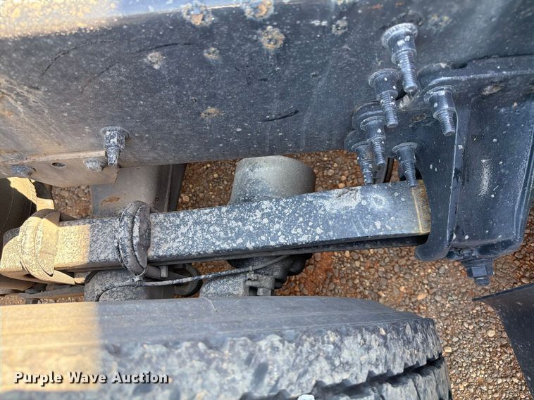 image for item YA4137 2022 Volvo VNL semi truck