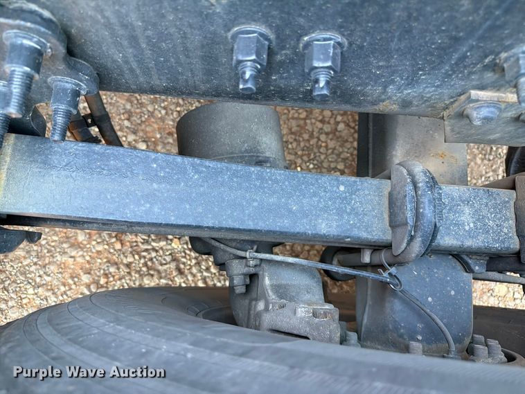 image for item YA4137 2022 Volvo VNL semi truck