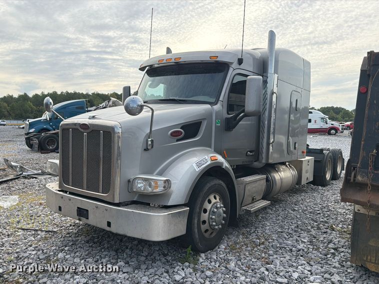 2021 Peterbilt 567 semi truck