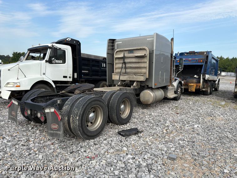image for item YA4147 2021 Peterbilt 567 semi truck