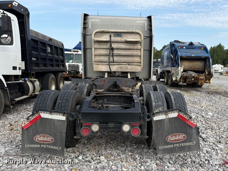 image for item YA4147 2021 Peterbilt 567 semi truck
