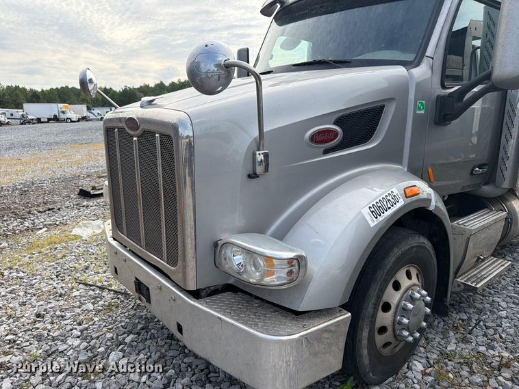 image for item YA4147 2021 Peterbilt 567 semi truck
