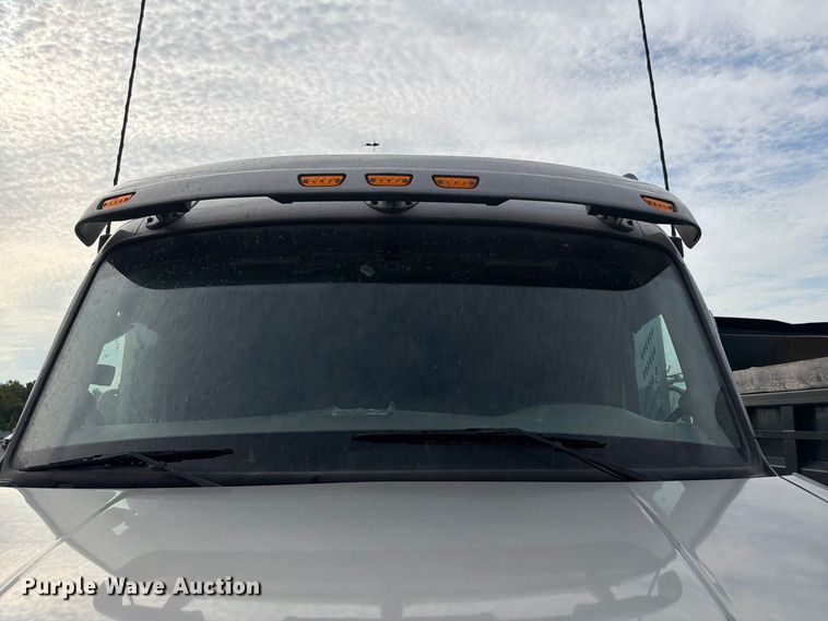 image for item YA4147 2021 Peterbilt 567 semi truck