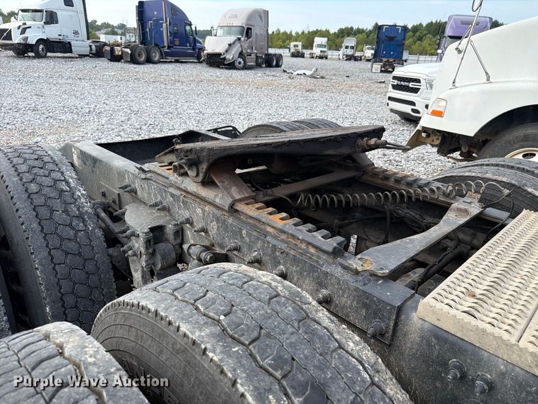 image for item YA4147 2021 Peterbilt 567 semi truck