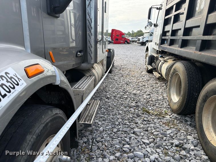 image for item YA4147 2021 Peterbilt 567 semi truck
