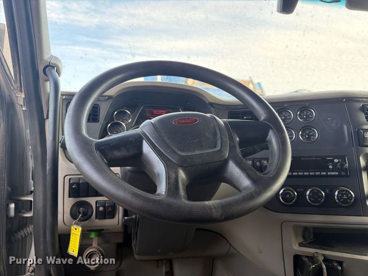 image for item YA4147 2021 Peterbilt 567 semi truck