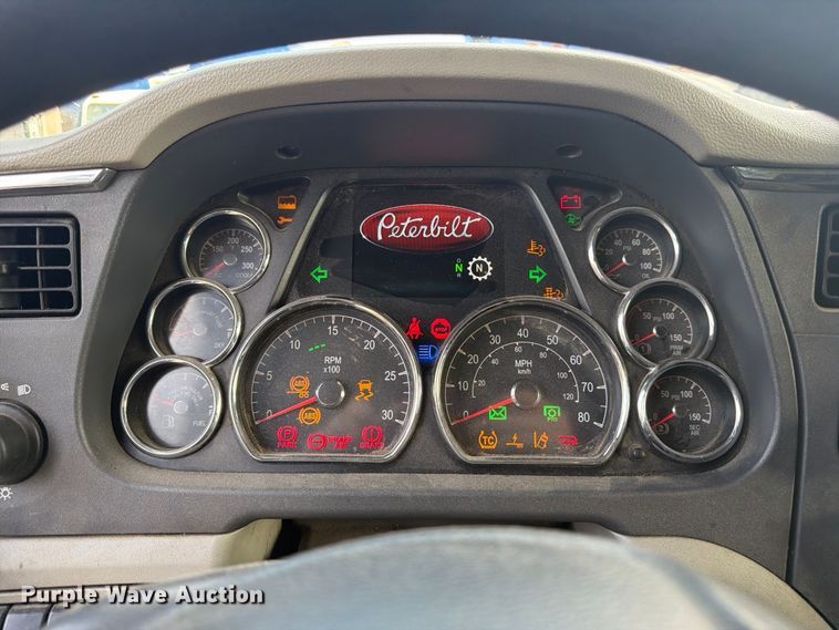image for item YA4147 2021 Peterbilt 567 semi truck