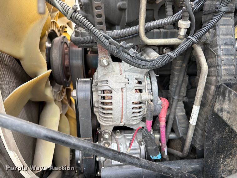 image for item YA4147 2021 Peterbilt 567 semi truck