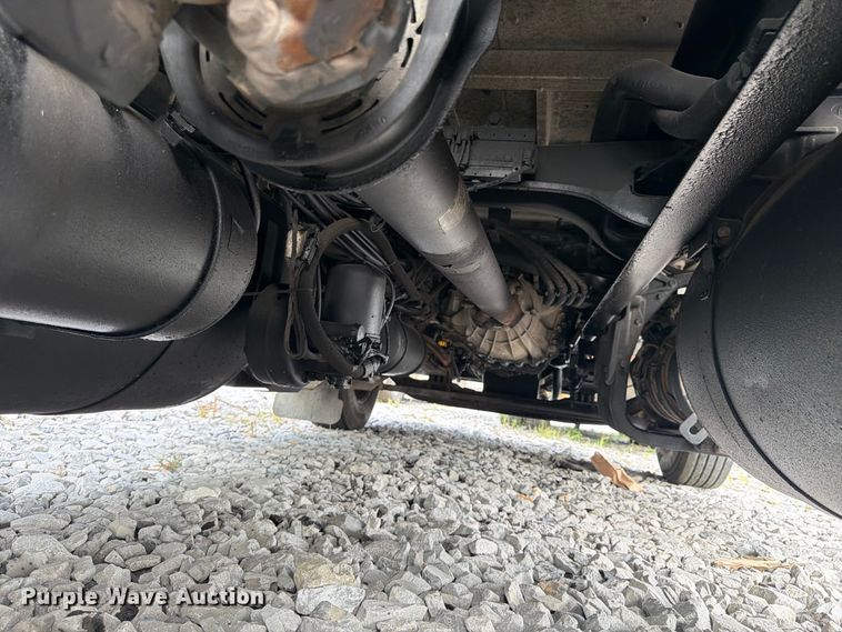 image for item YA4147 2021 Peterbilt 567 semi truck