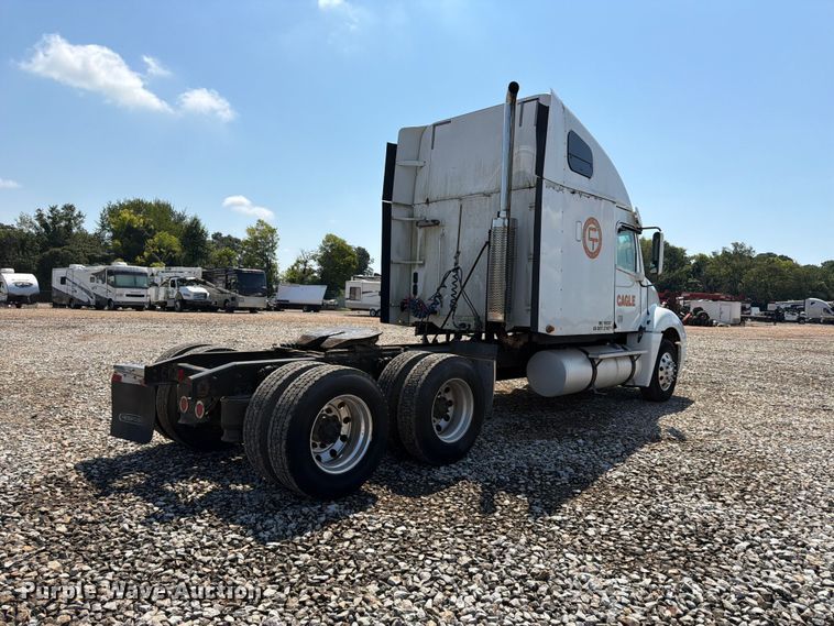 image for item YA4154 2013 Freightliner Columbia semi truck