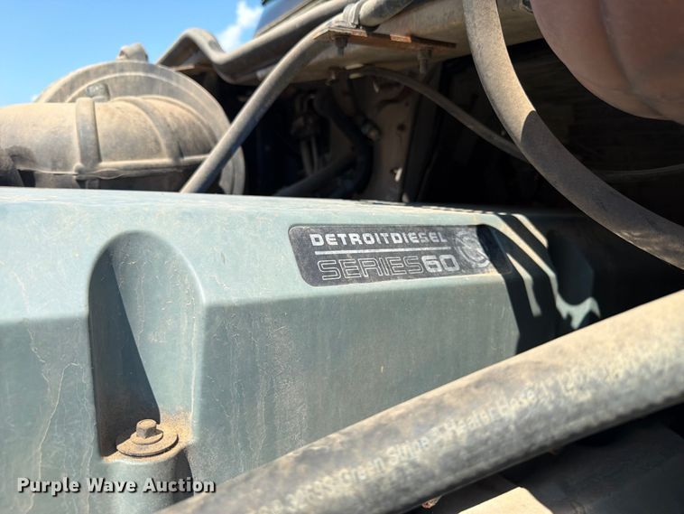 image for item YA4154 2013 Freightliner Columbia semi truck
