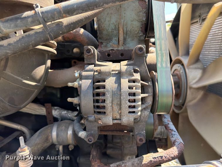 image for item YA4154 2013 Freightliner Columbia semi truck