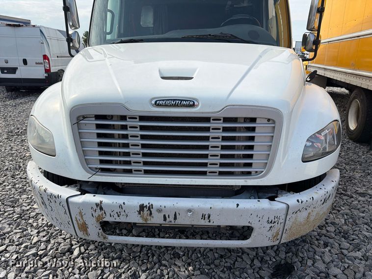 image for item YA4177 2018 Freightliner Business Class M2 box truck