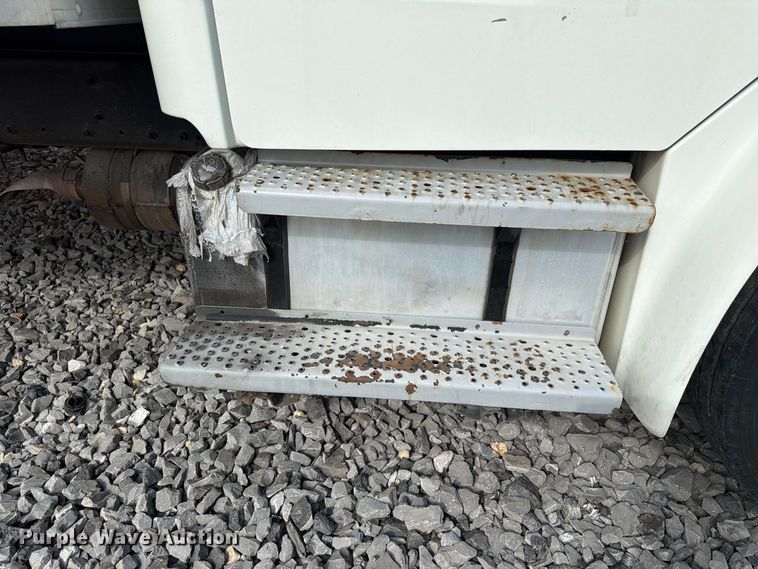 image for item YA4177 2018 Freightliner Business Class M2 box truck