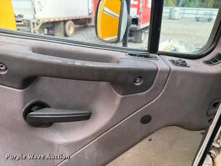 image for item YA4177 2018 Freightliner Business Class M2 box truck