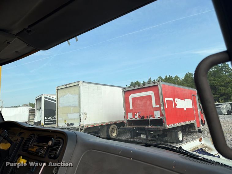 image for item YA4177 2018 Freightliner Business Class M2 box truck