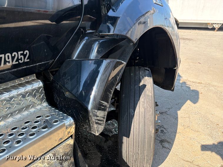 image for item YA4194 2023 Kenworth T880 semi truck