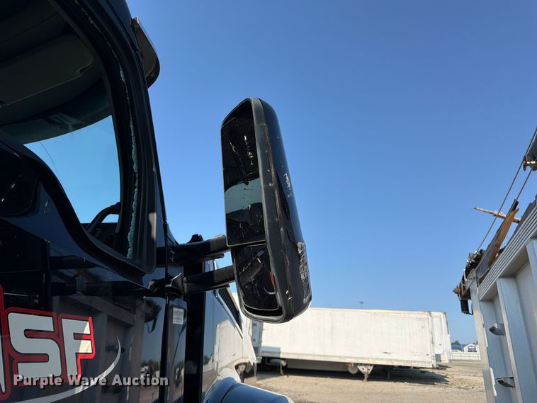 image for item YA4194 2023 Kenworth T880 semi truck