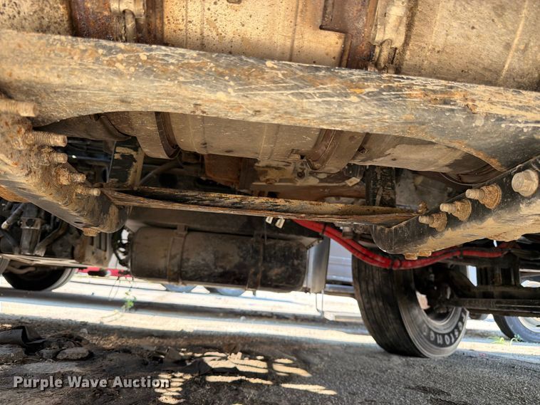 image for item YA4194 2023 Kenworth T880 semi truck