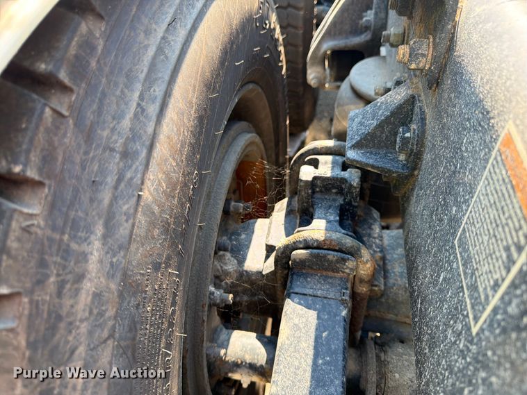 image for item YA4194 2023 Kenworth T880 semi truck