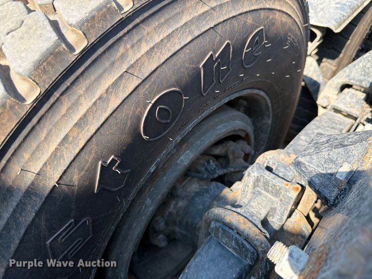 image for item YA4194 2023 Kenworth T880 semi truck