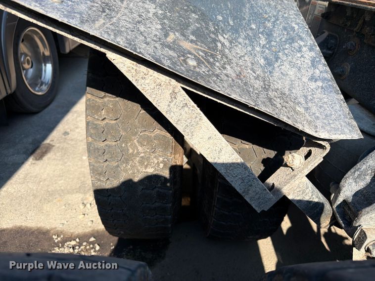 image for item YA4194 2023 Kenworth T880 semi truck
