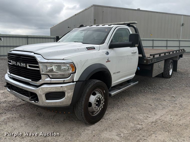 2019 RAM 5500HD rollback truck
