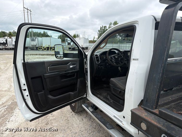 image for item YA4225 2019 RAM 5500HD rollback truck