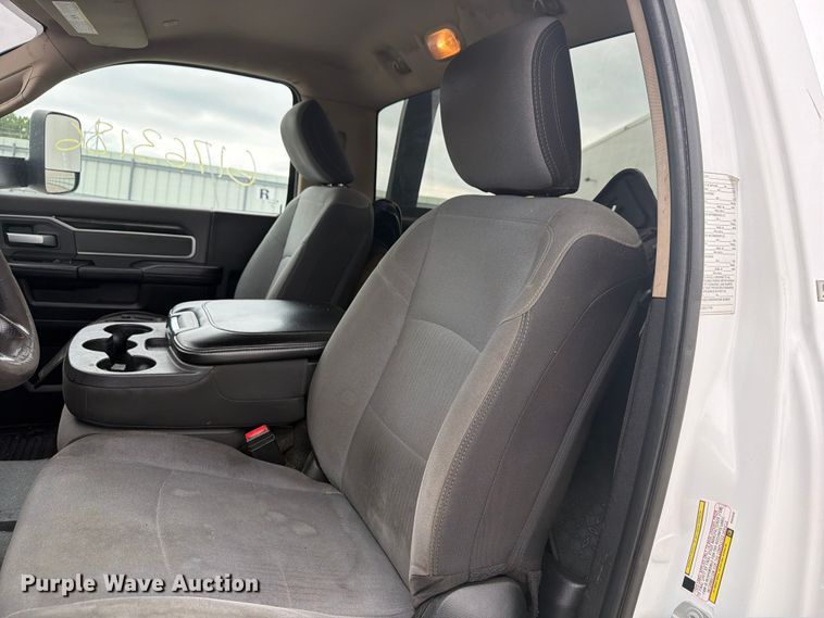 image for item YA4225 2019 RAM 5500HD rollback truck