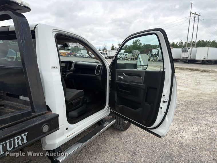 image for item YA4225 2019 RAM 5500HD rollback truck
