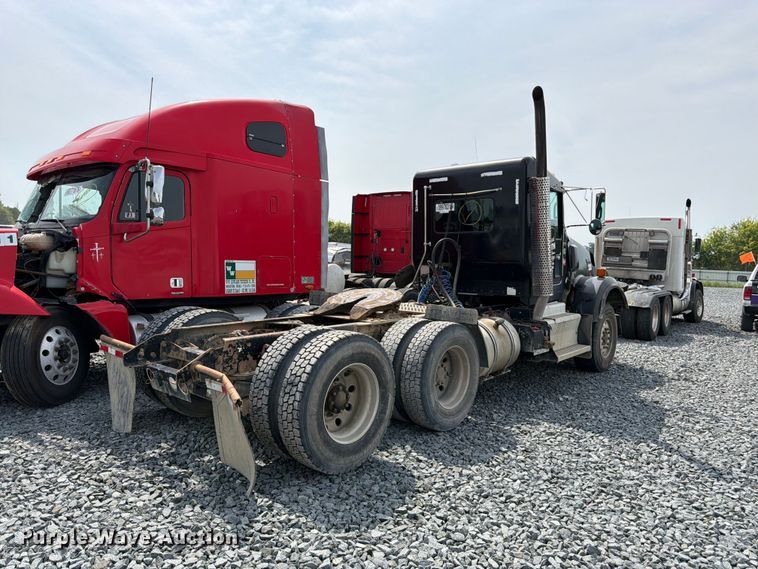 image for item YA4243 2016 Kenworth T8 Series semi truck
