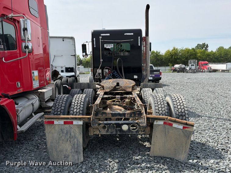 image for item YA4243 2016 Kenworth T8 Series semi truck