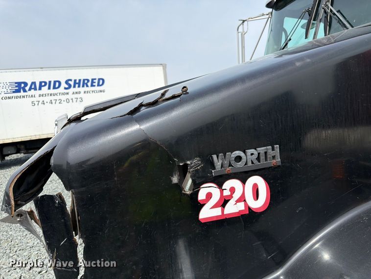 image for item YA4243 2016 Kenworth T8 Series semi truck