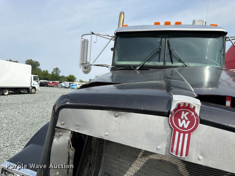 image for item YA4243 2016 Kenworth T8 Series semi truck