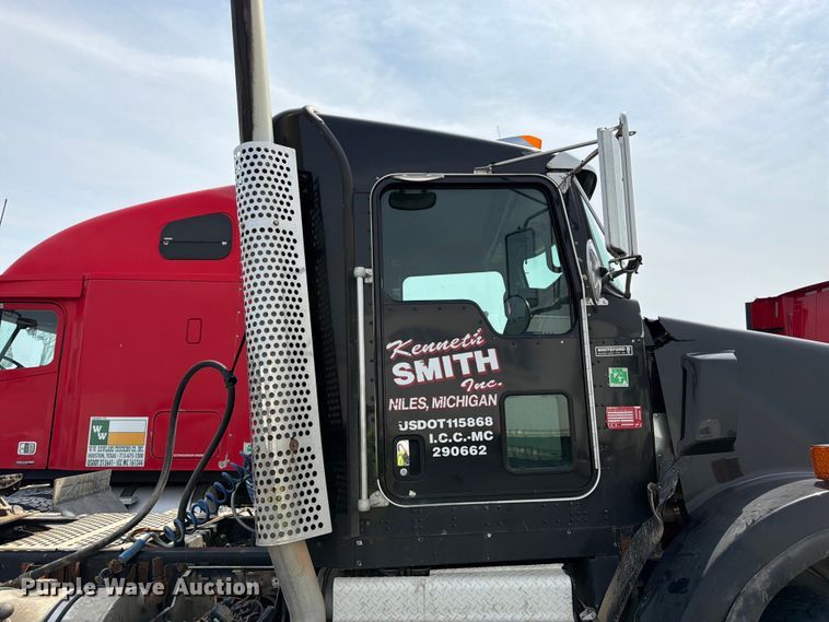 image for item YA4243 2016 Kenworth T8 Series semi truck