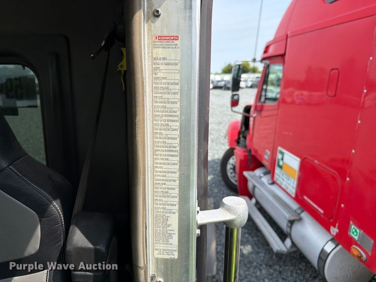 image for item YA4243 2016 Kenworth T8 Series semi truck