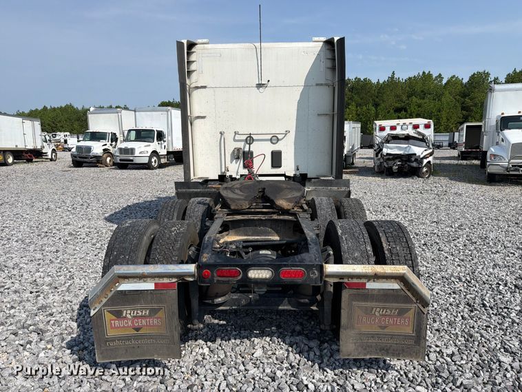 image for item YA4246 2020 Peterbilt 579 semi truck